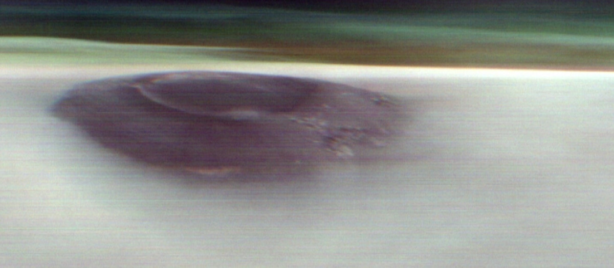 Arsia Mons, un antiguo volcán marciano, fue capturado antes del amanecer del 2 de mayo de 2025 por el orbitador Mars Odyssey 2001 de la NASA