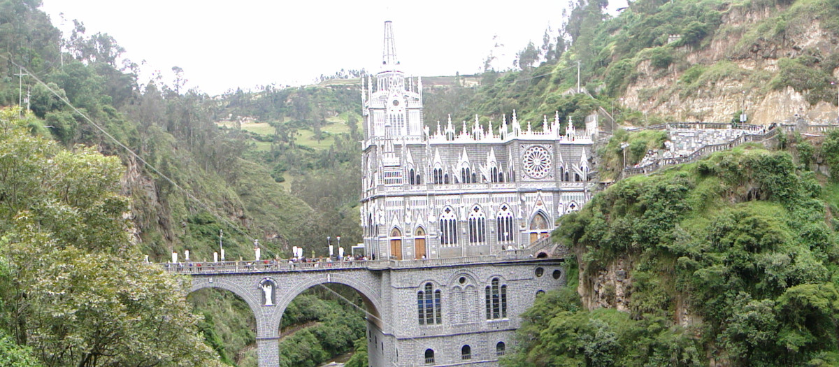 Vista panorámica del Santuario de Las Lajas, en Colombia.