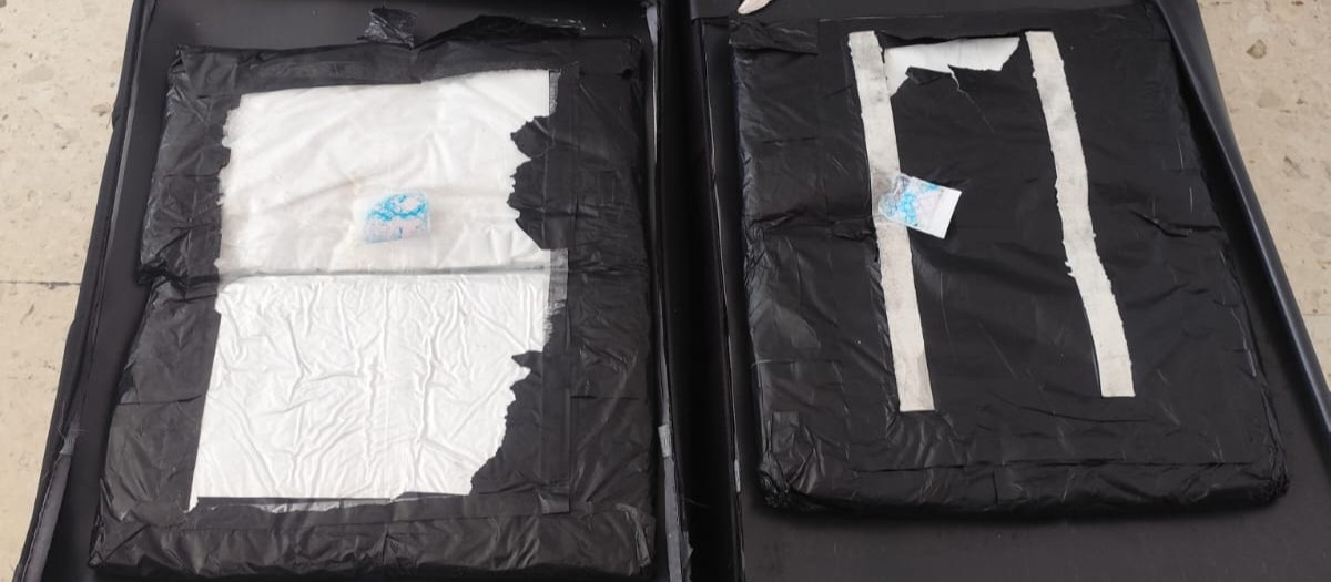 Droga intervenida en el aeropuerto de Valencia

REMITIDA / HANDOUT por OPC
Fotografía remitida a medios de comunicación exclusivamente para ilustrar la noticia a la que hace referencia la imagen, y citando la procedencia de la imagen en la firma
10/6/2025