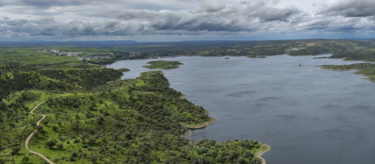 Vista del embalse de Alcántara, en Cáceres