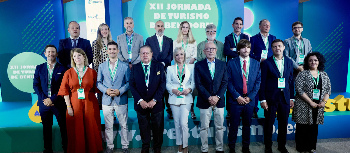 Unos 350 empresarios y directivos se reúnen en Benidorm para abordar los "nuevos desafíos" turísticos