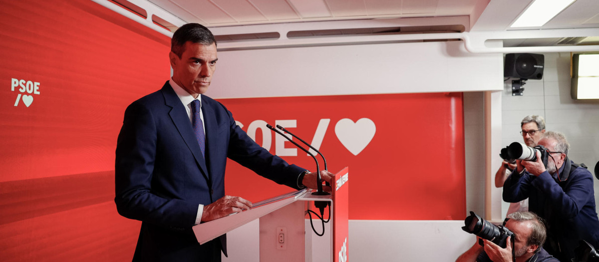 El presidente del Gobierno y líder del PSOE, Pedro Sánchez, durante su comparecencia en Ferraz