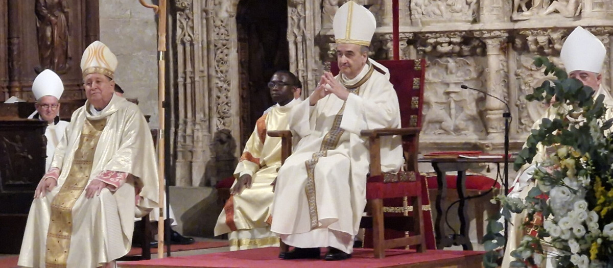 Monseñor Cuesta, ya como nuevo obispo de la diócesis de Huesca