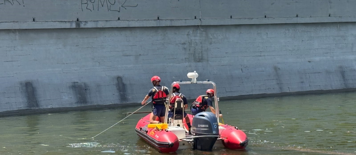 Localizado un hombre ahogado en el Pantano de San Juan (Madrid)
REMITIDA / HANDOUT por EMERGENCIAS 112 COMUNIDAD DE MADRID
Fotografía remitida a medios de comunicación exclusivamente para ilustrar la noticia a la que hace referencia la imagen, y citando la procedencia de la imagen en la firma
15/6/2025