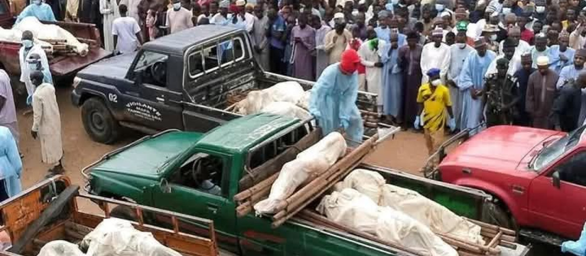 Cientos de muertos trasladados en camionetas tras la masacre de los pastores fulani