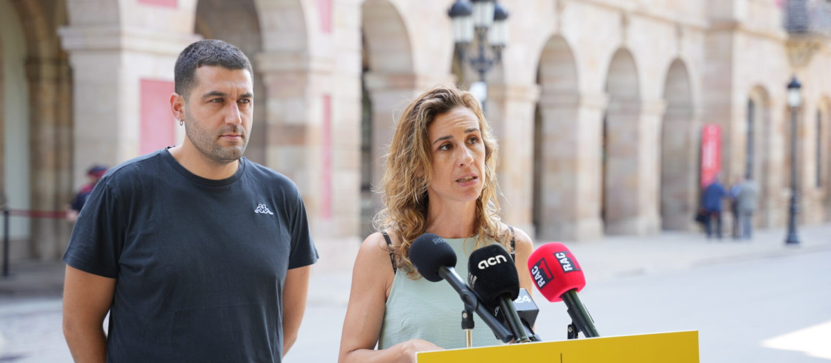 La diputada de la CUP Laia Estrada, este martes en rueda de prensa