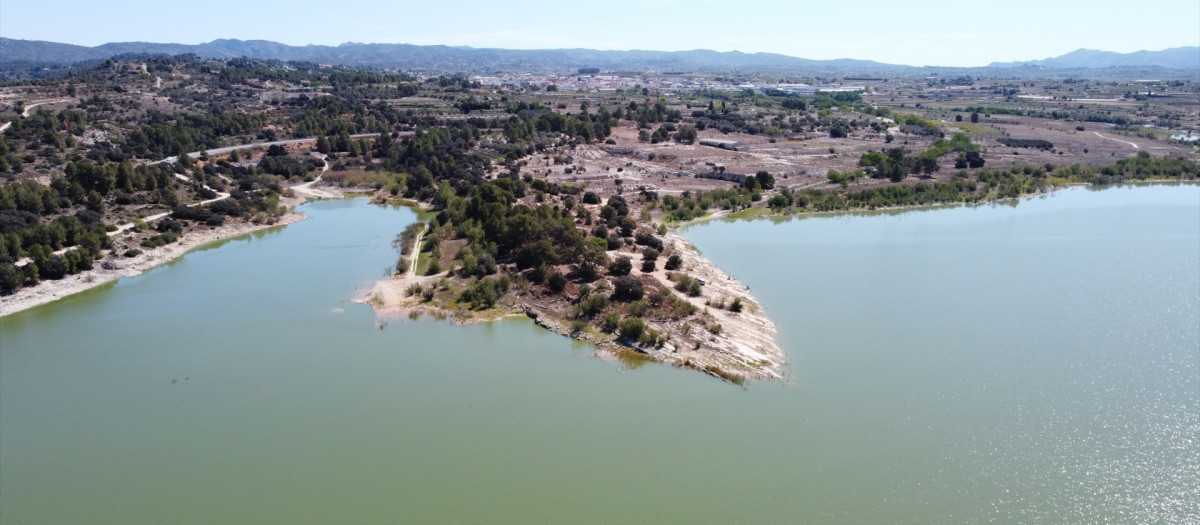 (Foto de ARCHIVO)
Embalse de Bellús
REMITIDA / HANDOUT por CHJ
Fotografía remitida a medios de comunicación exclusivamente para ilustrar la noticia a la que hace referencia la imagen, y citando la procedencia de la imagen en la firma
16/5/2025