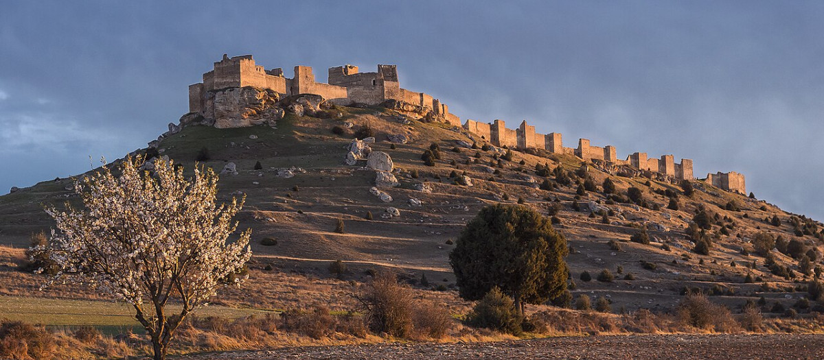 Vista del castillo que forjó la leyenda del Cid