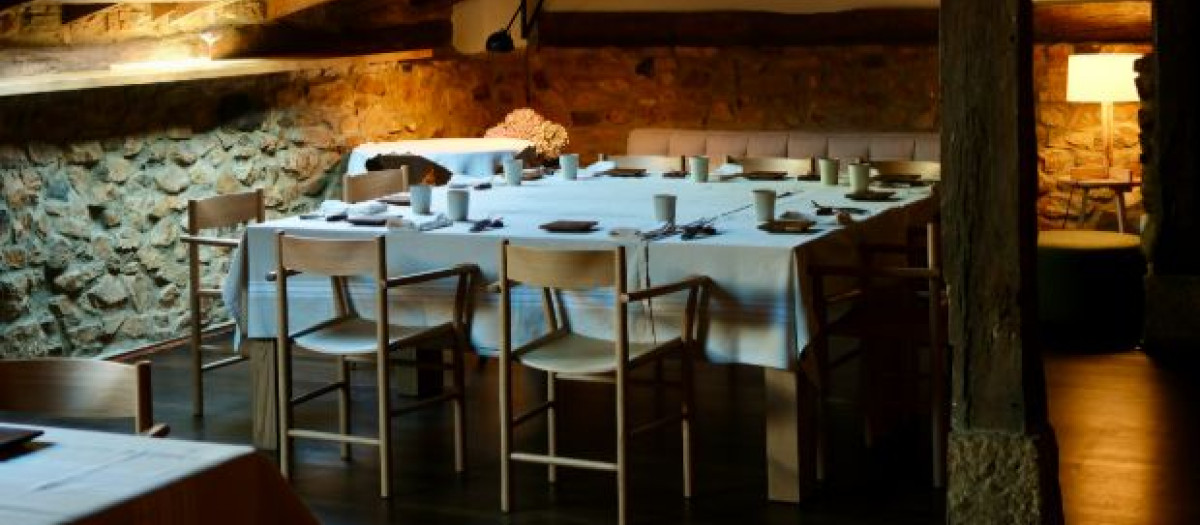 Interior del Asador Etxebarri