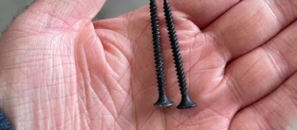 Clavos de gran tamaño suelen ser protagonistas de esta acción