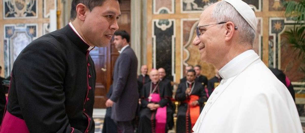 Salas Castañeda en un encuentro con el Santo Padre