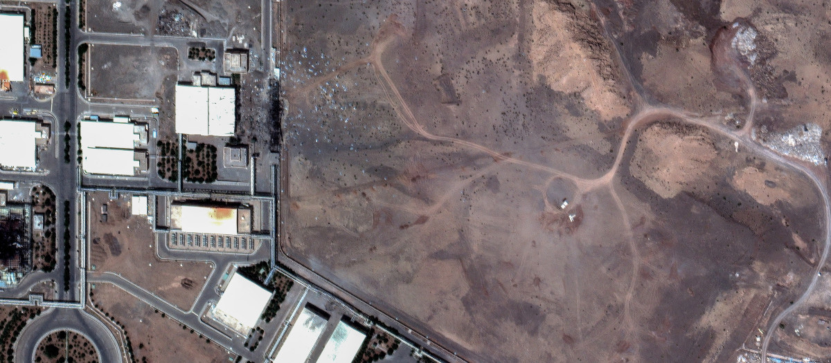 La planta de enriquecimiento nuclear de Natanz, en el centro de Irán, tras los ataques de Estados Unidos e Israel