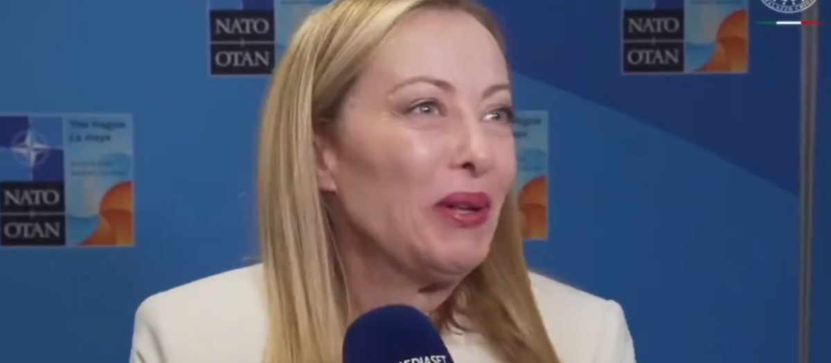 Giorgia Meloni durante su comparecencia ante los medios