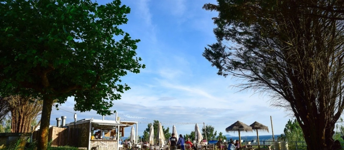 La playa de Pragueira y el Bico Beach, en Sanxenxo

REMITIDA / HANDOUT por ADRIÁN BAÚLDE
Fotografía remitida a medios de comunicación exclusivamente para ilustrar la noticia a la que hace referencia la imagen, y citando la procedencia de la imagen en la firma
26/6/2025