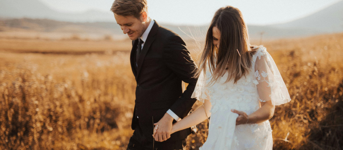 Una pareja de recién casados