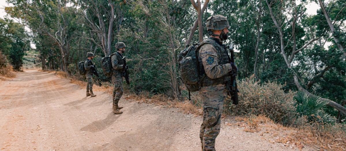 Patrullas militares españolas de observación se han desplegado en las frontera de Ceuta y Melilla con Marruecos