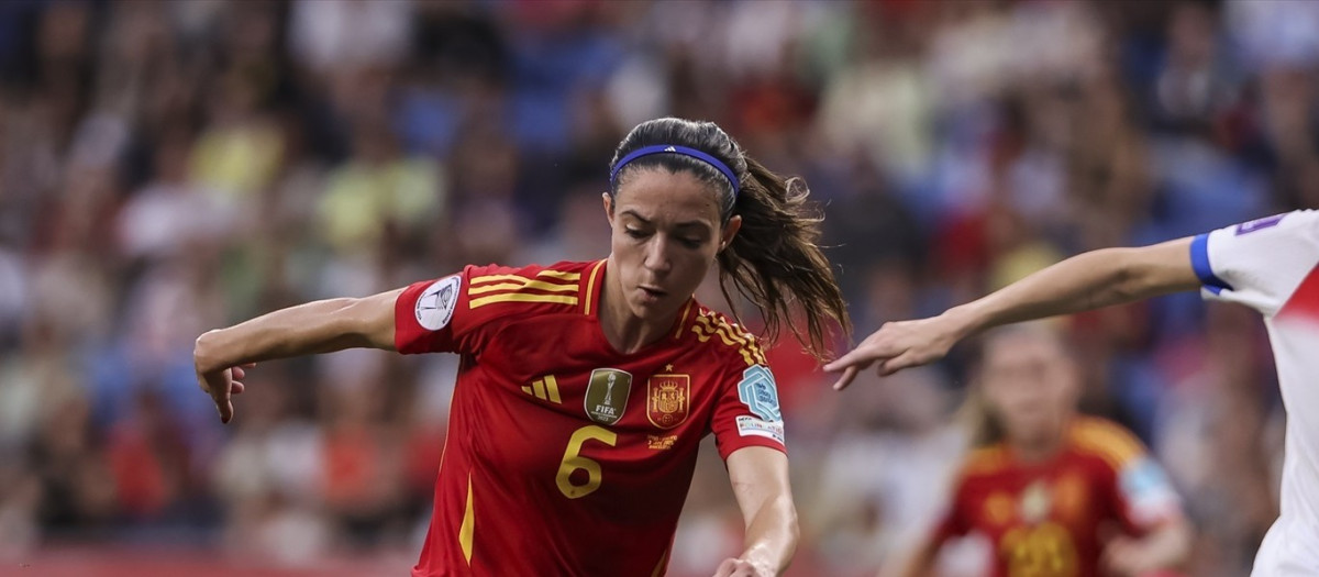 La futbolista Aitana Bonmatí, durante el partido de España contra Inglaterra celebrado en Cornellà-El Prat en junio