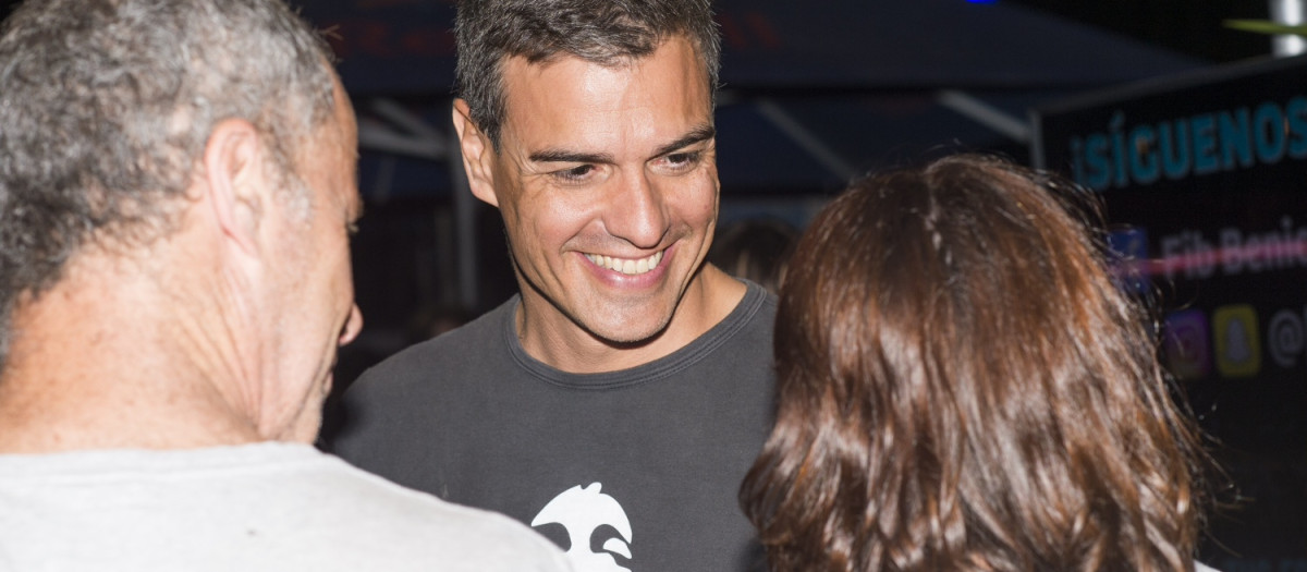 Imagen de archivo de la visita de Pedro Sánchez al Festival Internacional de Benicasim (FIB) en 2016