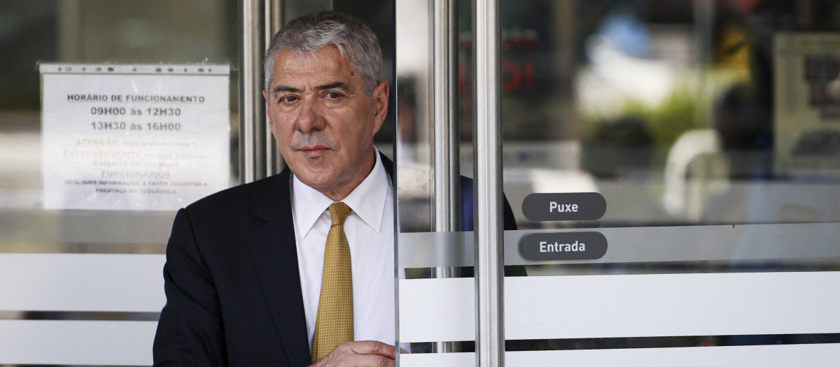 El exprimer ministro socialista de Portugal, José Sócrates, acusado de corrupción