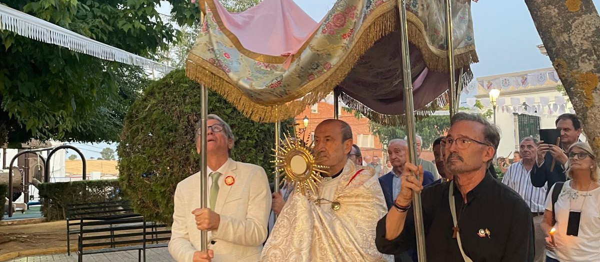 El obispo de Córdoba, Jesús Fernández