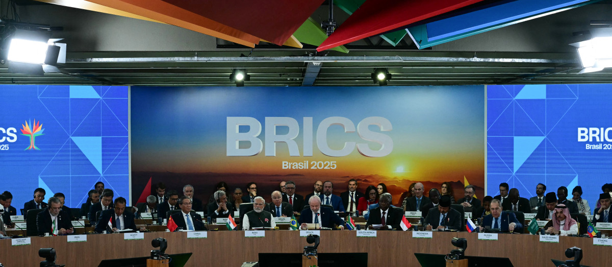Vista general de la sesión plenaria de los BRICS en Río de Janeiro