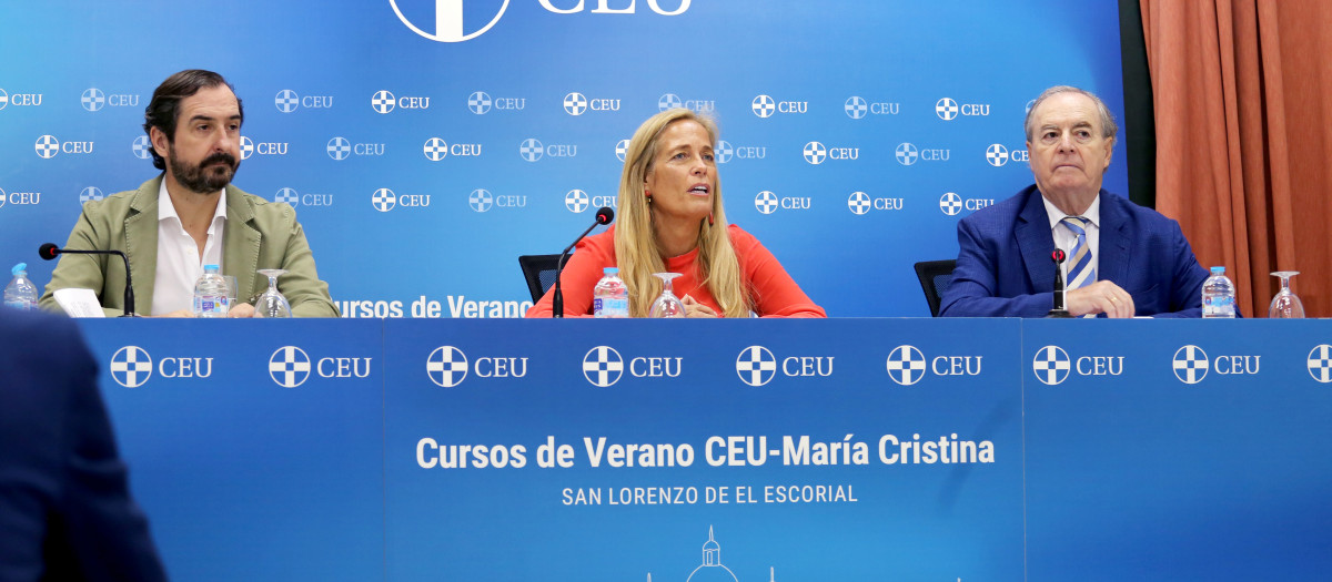 Rocío Albert López-Ibor en los Cursos de Verano de la Universidad CEU San Pablo