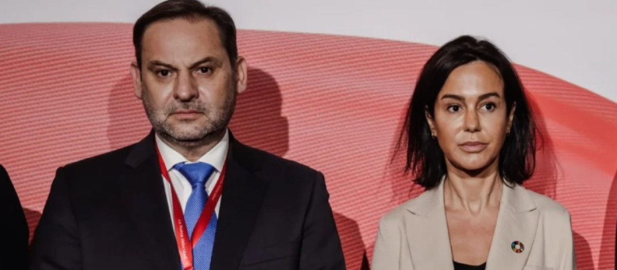 El ex ministro de Transportes, José Luis Ábalos, y la ex presidenta de Adif, Isabel Pardo de Vera