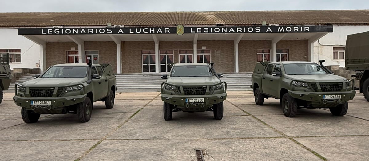 Primeros VMTT Lantrek (Vehículos Militares Todoterreno Tácticos) entregados a la Legión en Melilla