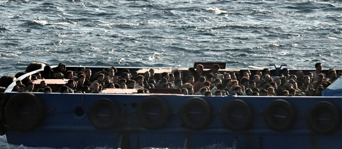 Grecia endurece su política migratoria y suspenderá el derecho de asilo a quienes lleguen irregularmente desde África