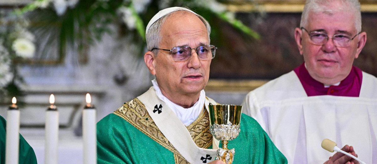 El Papa León XIV durante su misa en Castel Gandolfo