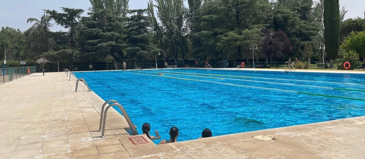 Piscina de Patrocinio.

REMITIDA / HANDOUT por AYUNTAMIENTO
Fotografía remitida a medios de comunicación exclusivamente para ilustrar la noticia a la que hace referencia la imagen, y citando la procedencia de la imagen en la firma
15/7/2025