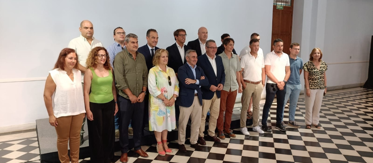El conseller Miguel Barrachina presenta junto al presidente de la Diputación de Alicante las ayudas para jóvenes y nuevos agricultores de la Comunitat Valenciana
EUROPA PRESS
16/7/2025