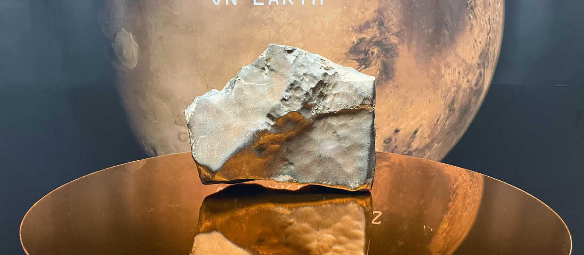Fotografía que muestra el meteorito más grande de Marte