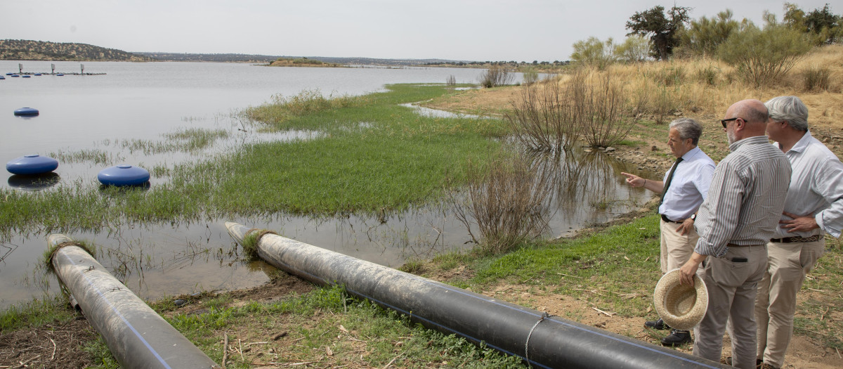 El presidente de la Diputación considera “muy grave que el organismo dé carpetazo al problema del agua sin esperar a valorar las observaciones, cuyo plazo de presentación termina el 21 de julio”