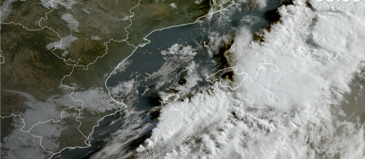 Imagen difundida por la Aemet este viernes 25 de julio a las ocho de la mañana