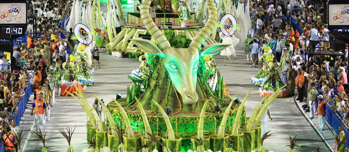 Imagen de archivo de un desfile de carnaval en Brasil
