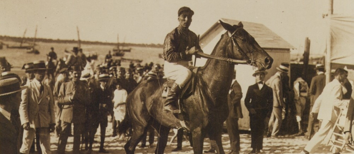 Una imagen de época de las Carreras de Caballos de Sanlúcar de Barrameda