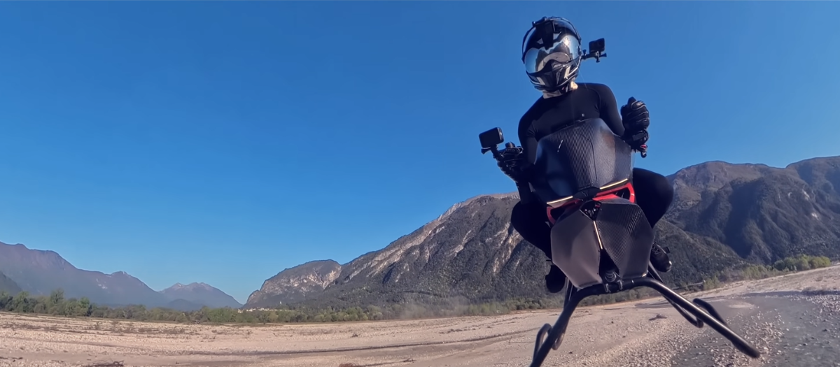 Imagen del vídeo promocional de la moto