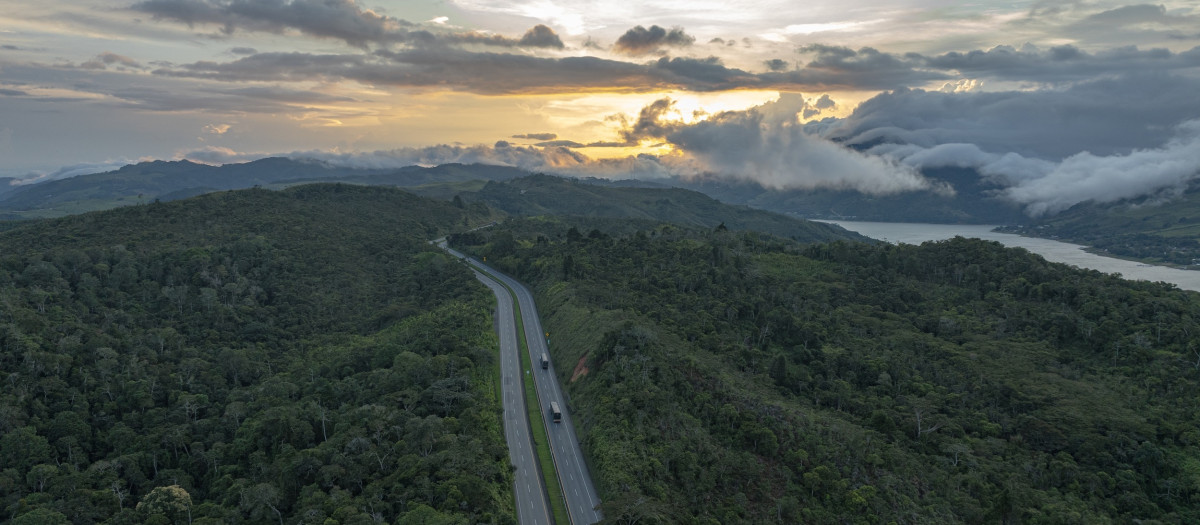 Corredor vial Buenaventura-Loboguerrero-Buga (Colombia)