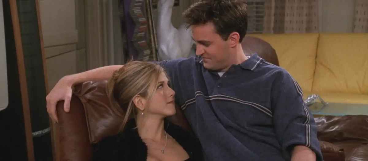 Jennifer Aniston y Matthew Perry en la serie Friends