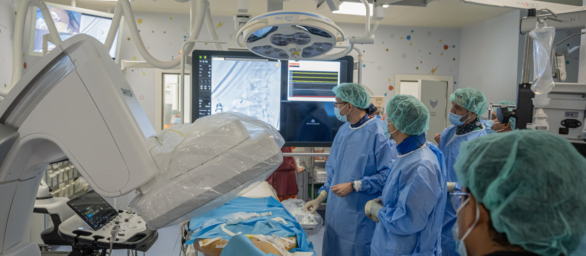 El Hospital Gregorio Marañón de la Comunidad de Madrid realiza con éxito el primer cateterismo linfático en España a un paciente pediátrico.