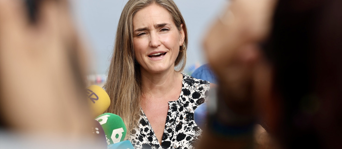 (Foto de ARCHIVO)
La vicepresidenta y ministra para la Transición Ecológica y el Reto Demográfico, Sara Aagesen  atiende a los medios tras la visita a la playa de Camposoto. A 6 de agosto de 2025 en San Fernando (Cádiz) (Andalucía, España). La vicepresidenta y ministra para la Transición Ecológica y el Reto Demográfico, Sara Aagesen, visita la playa de Camposoto, para conocer el resultado de las obras de emergencia ejecutadas durante el mes de junio de 2025. Las actuaciones se llevaron a cabo tras los graves daños ocasionados por los temporales de primavera.

Nacho Frade / Europa Press
06/8/2025