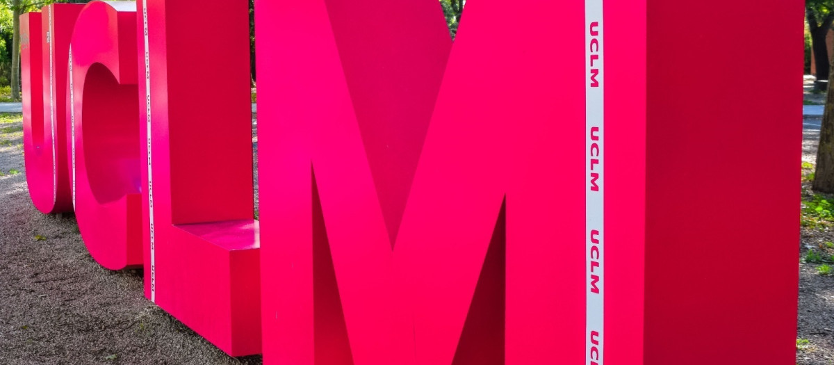 Logo de la UCLM