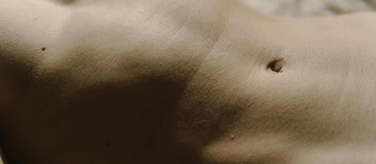 Imagen del ombligo de un hombre