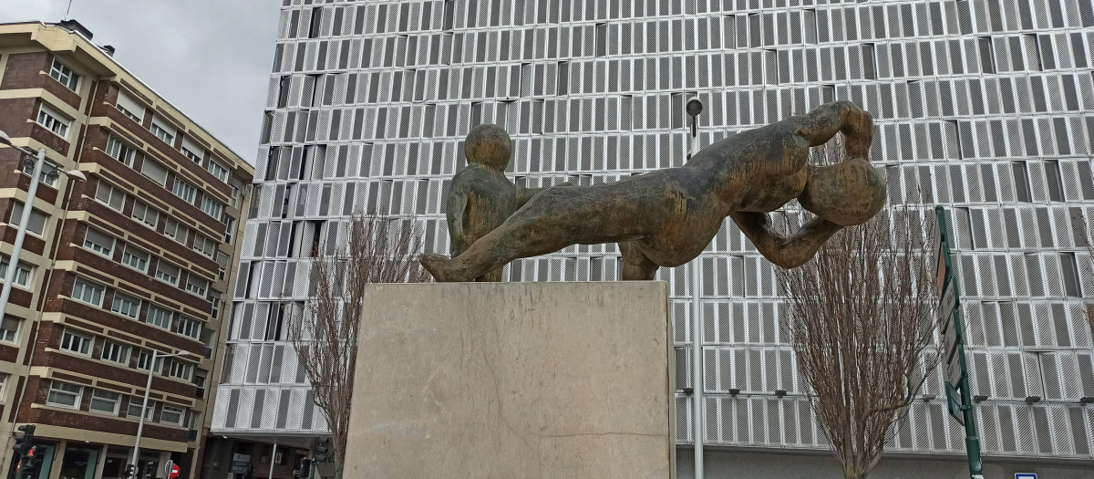 Monumento a las víctimas del terrorismo en Pamplona