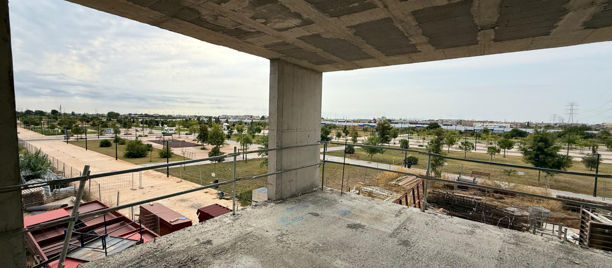 Imagen del nuevo edificio con viviendas de alquiler asequible en el barrio de Turianova de Valencia.