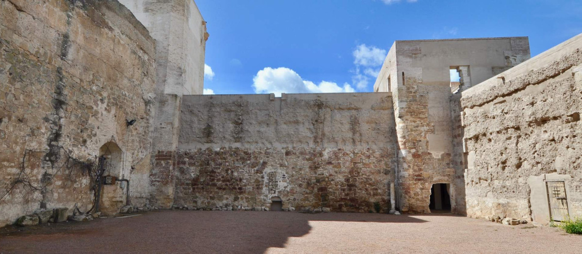 Patrio de Armas, Castro del Río