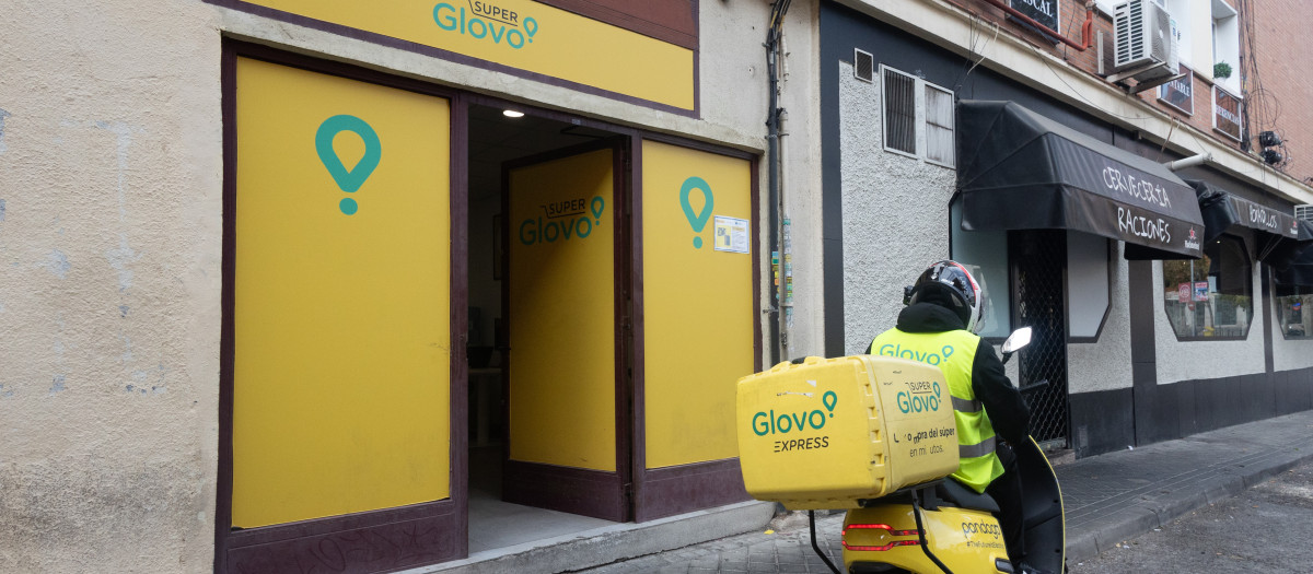 Un repartidor de Glovo