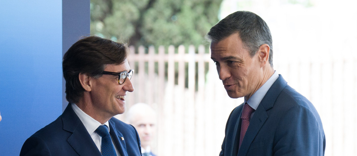 Salvador Illa y Pedro Sánchez, en una imagen de archivo