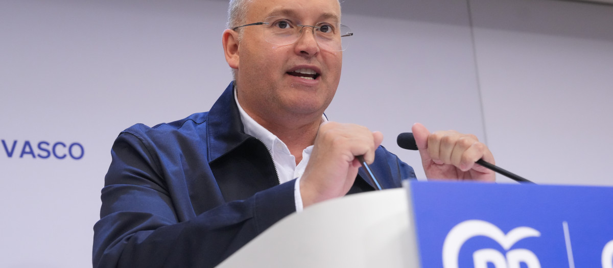 Miguel Tellado interviene en el acto de apertura del curso político del PP de Navarra, en directo